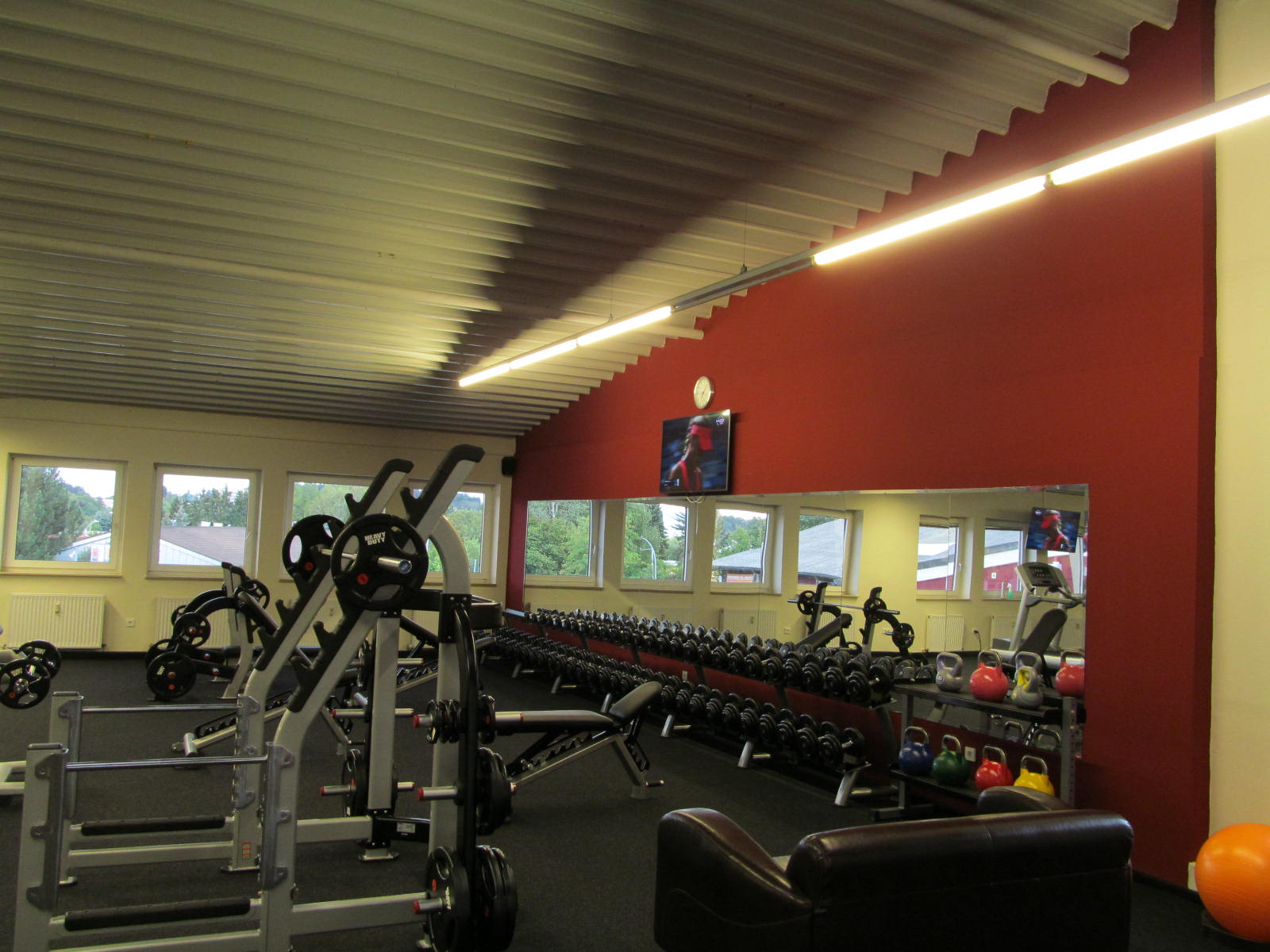 Wand in Fitnessstudio